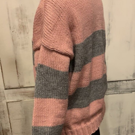 Knitted sweater for women "Pink fog" code 120014