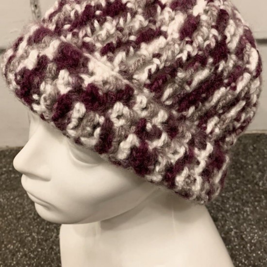 Hat "White violet" code 130058 Hat "White violet" code 130058
